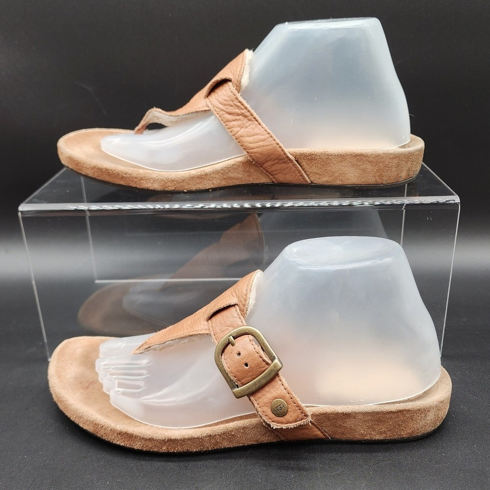 UGG 9 Tan Leather Shearling Thong Sandals Buckle Boho Coastal Comfort Shoes